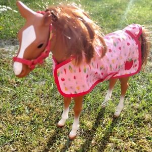 MY GENERATION HORSE Foal Brown and White W/accessories.